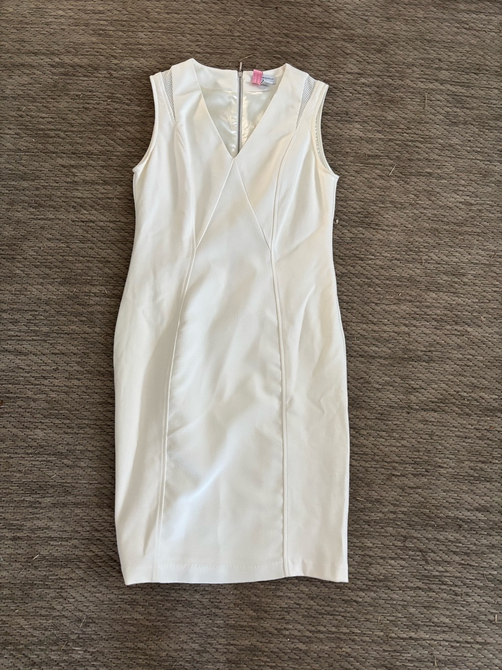 Elegant White Sleeveless Sheath Dress Catherine Barkley